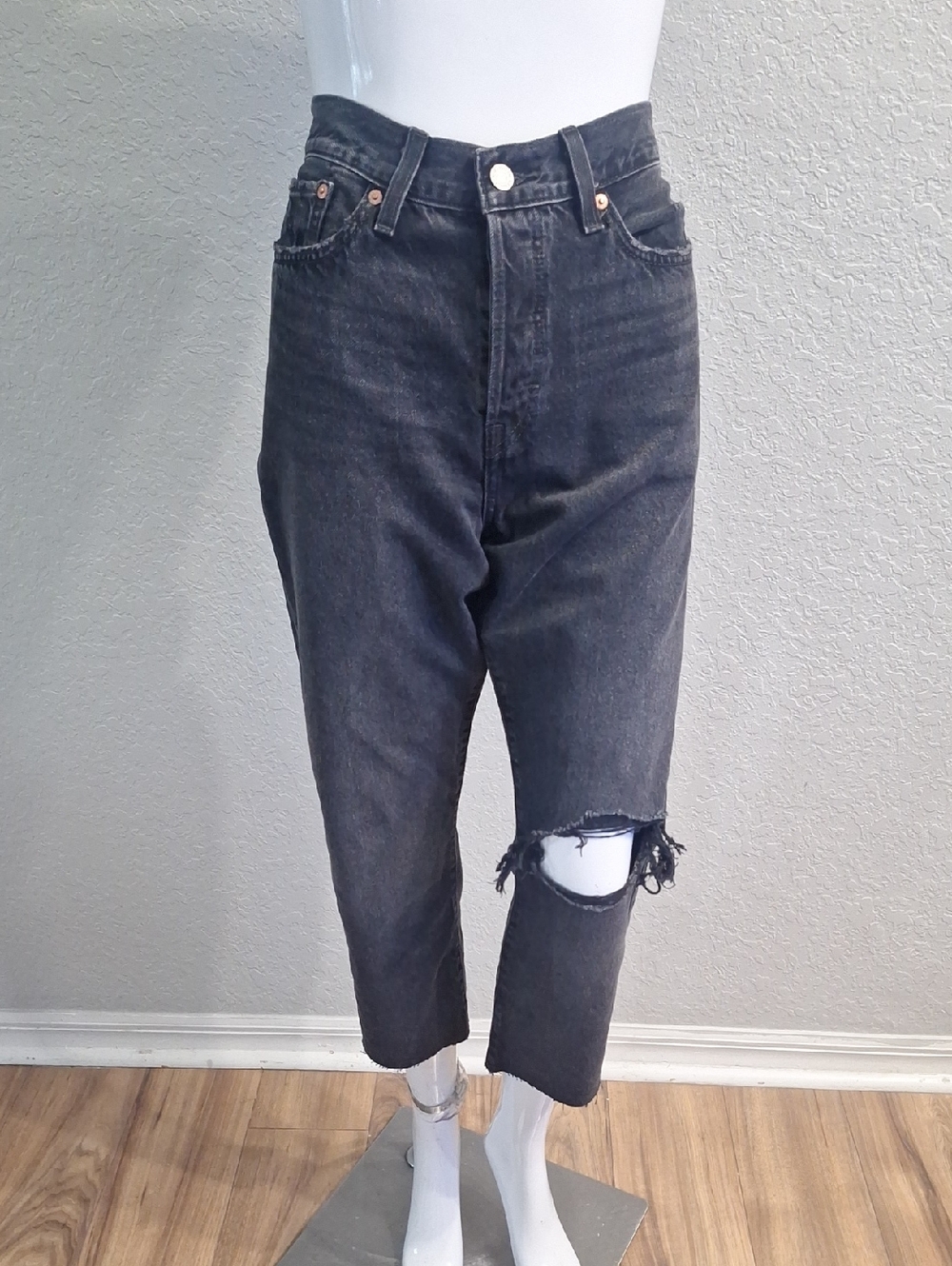 Levi's Wedgie Straight Cropped Raw Hem Jeans